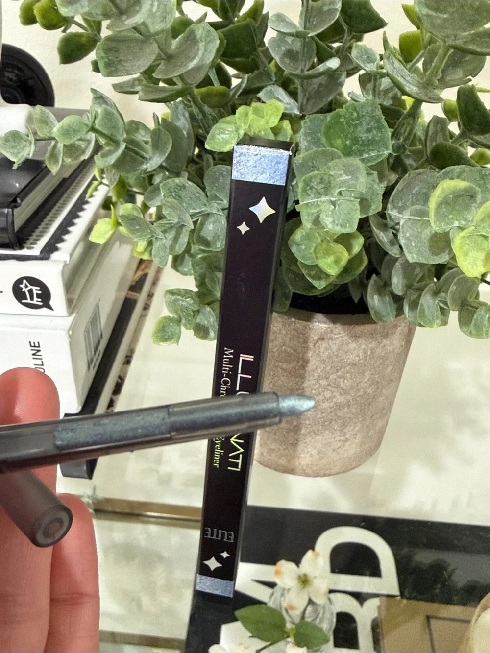 Multi-Chrome Gel Eyeliner in Iridescent Bronze